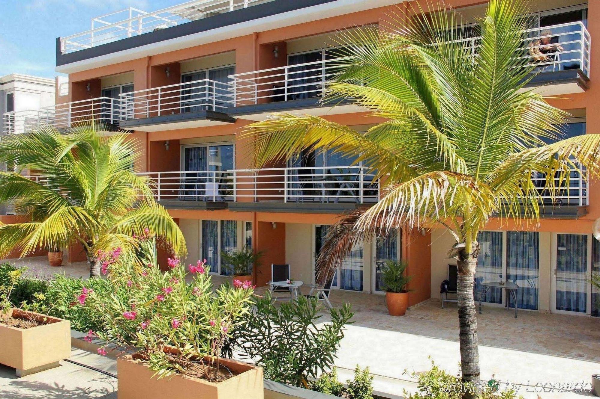 Bonaire Seaside Apartments Екстериор снимка