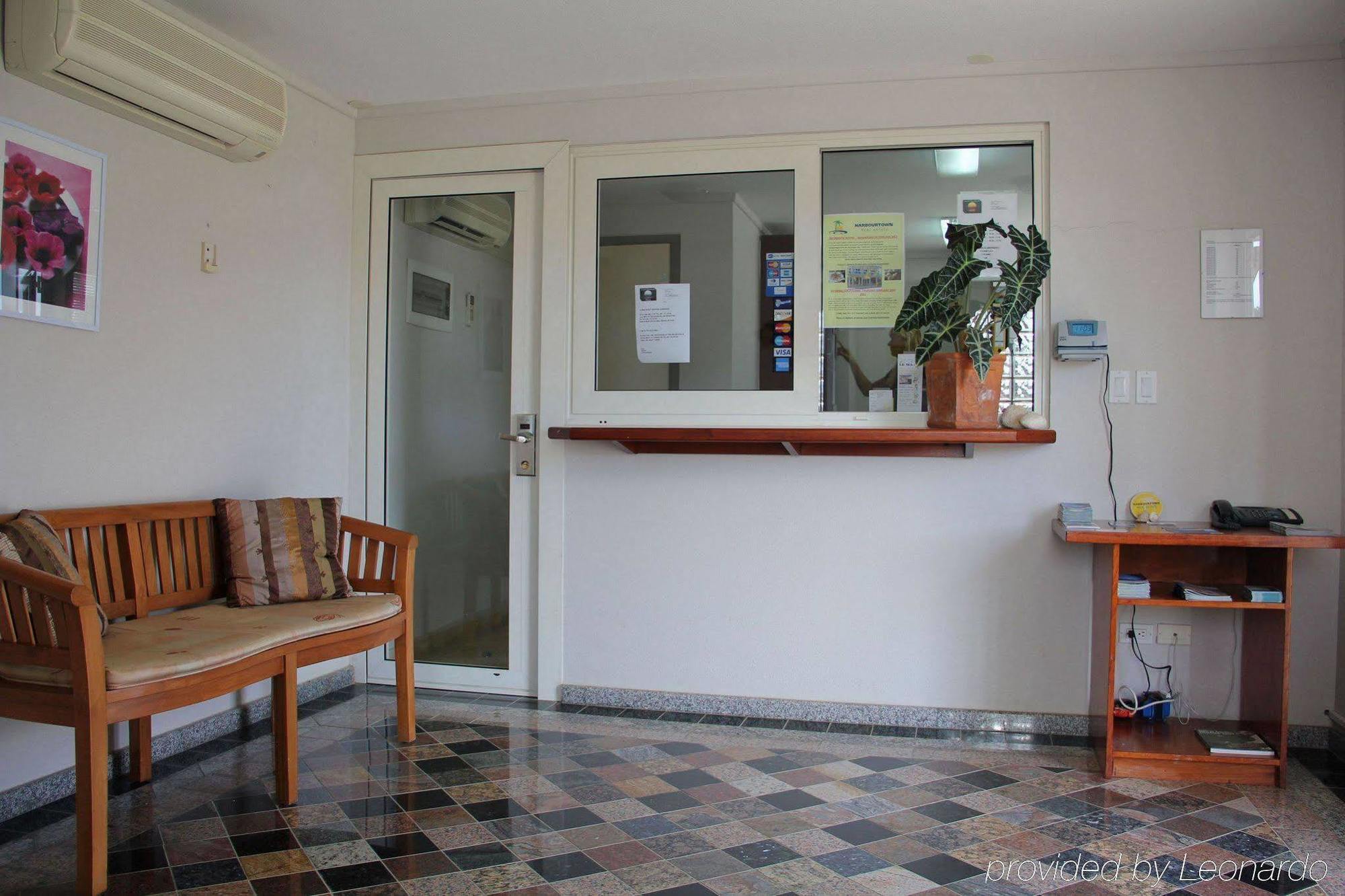 Bonaire Seaside Apartments Интериор снимка