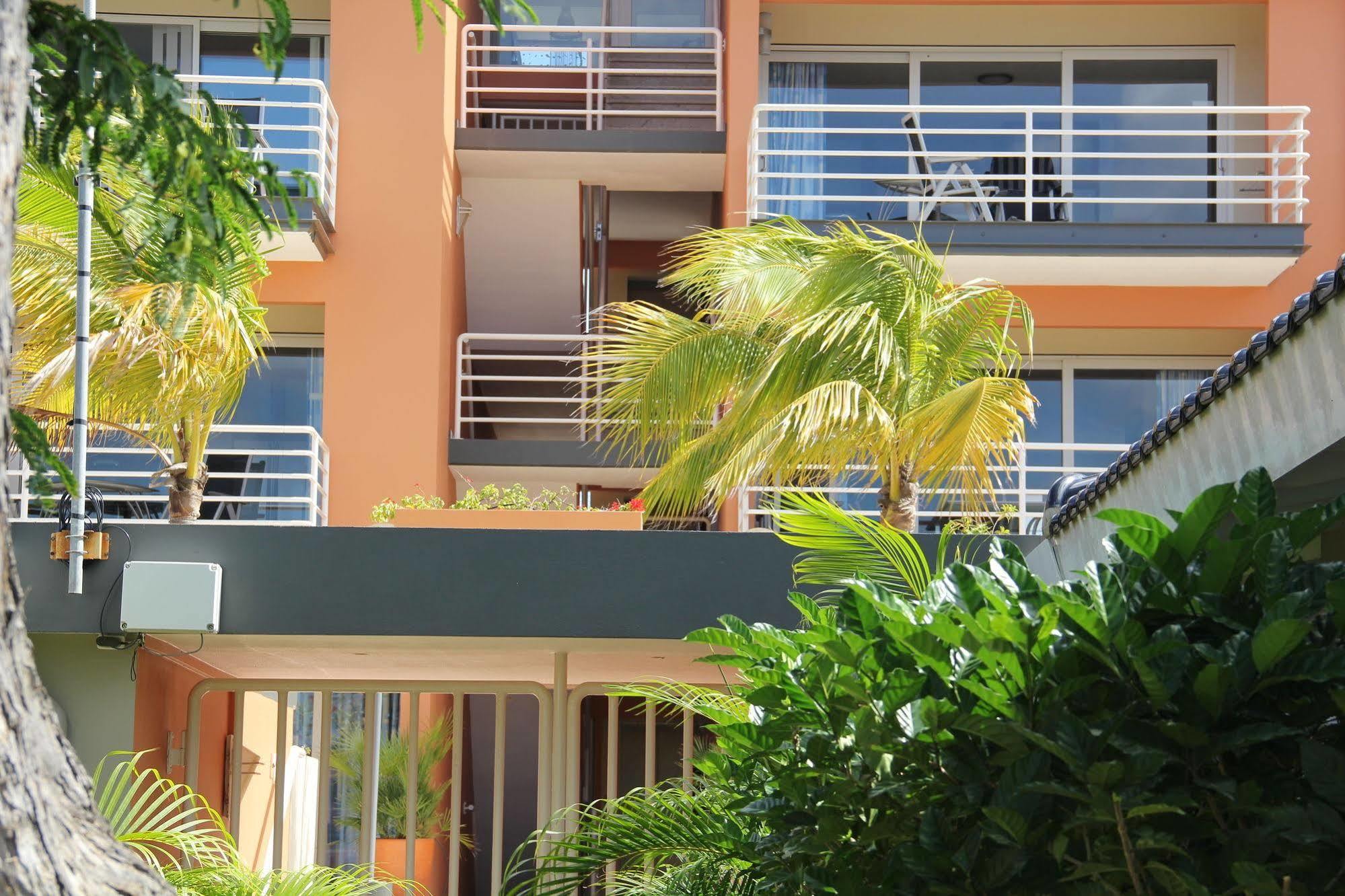Bonaire Seaside Apartments Екстериор снимка