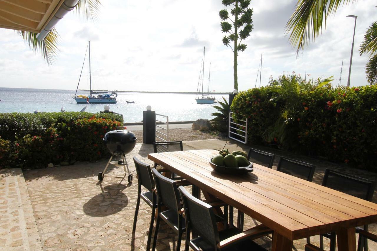 Bonaire Seaside Apartments Екстериор снимка